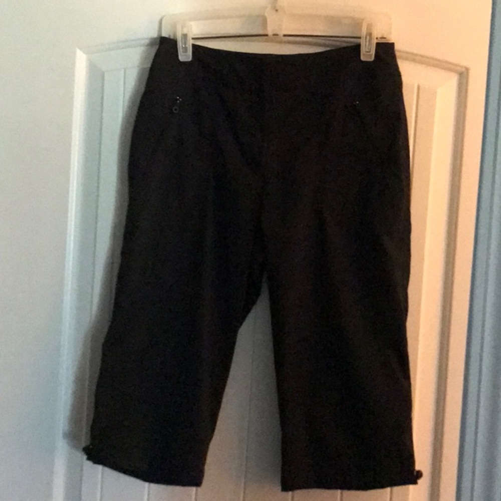 Tail golf capris - size 4